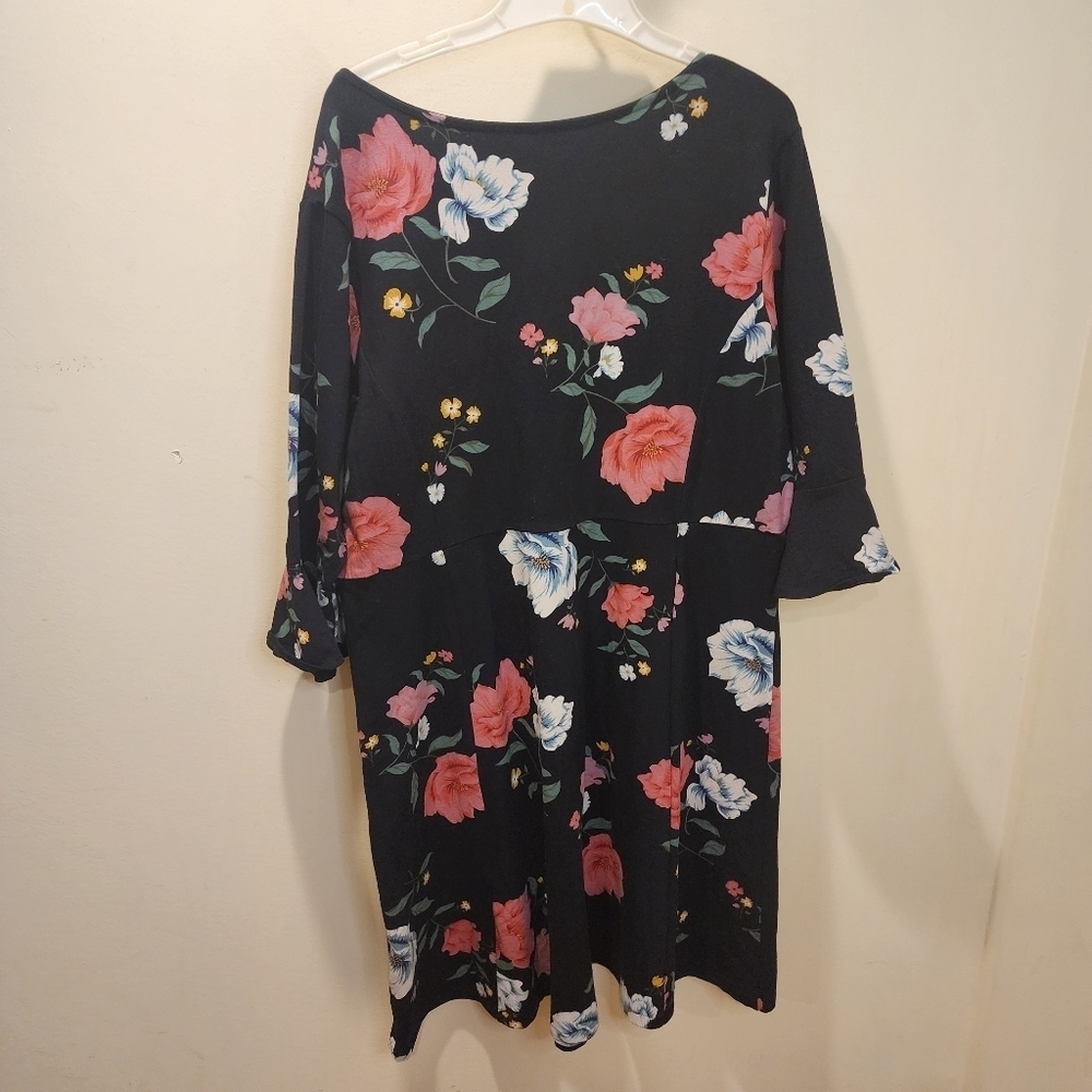 Old Navy Black Floral Print Plus size Midi dress size 2X - Picture 3 of 10